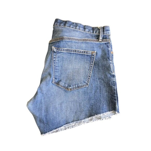 GAP SEXY BOYFRIEND SHORTS Blue Denim Jeans Womens Size 32 Raw Hem - Picture 8 of 8